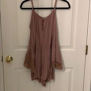 BELL SLEEVED ROMPER